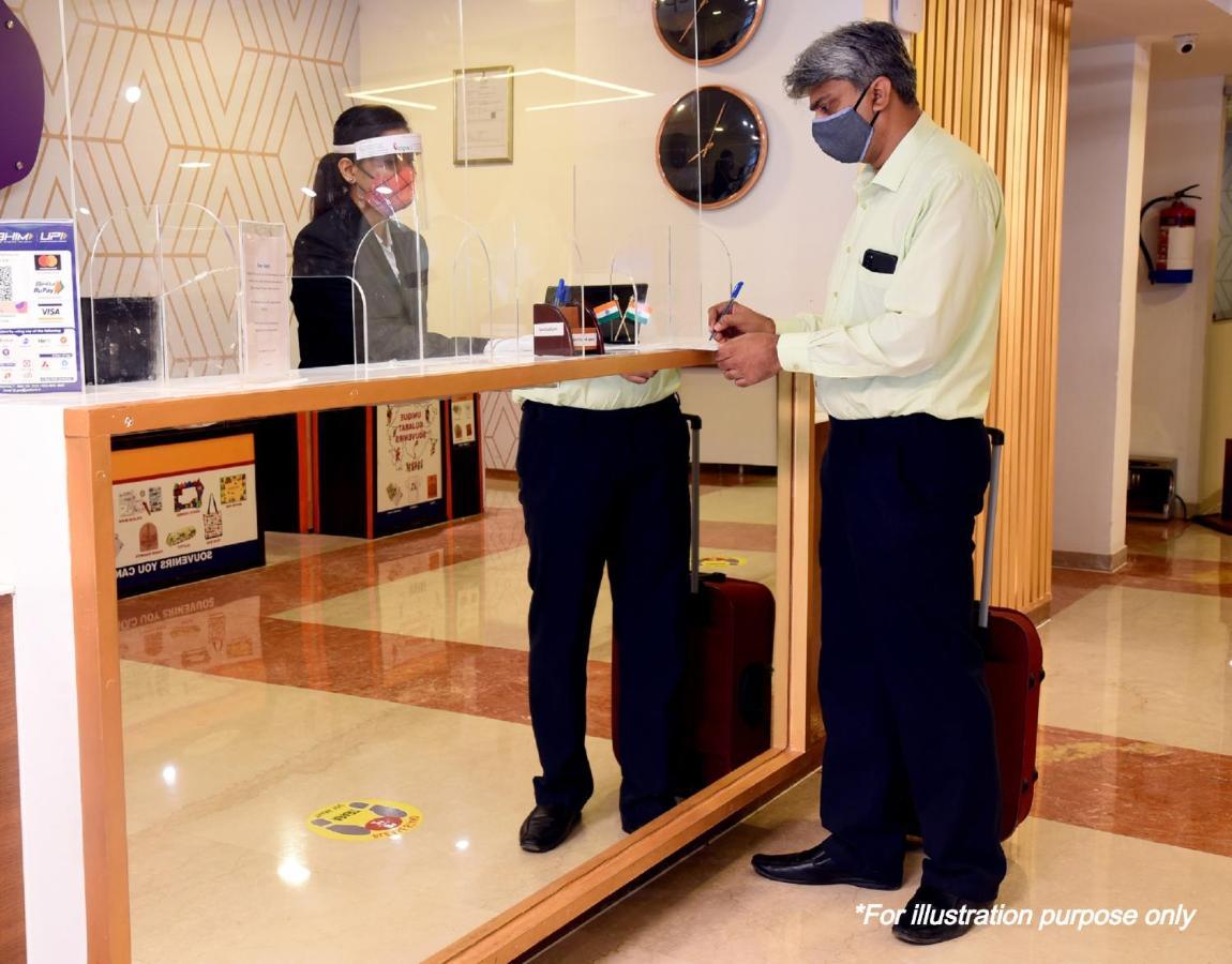 Oyo Rose Residency Near Dwarka Sector 9 Metro Station Hotell New Delhi Eksteriør bilde