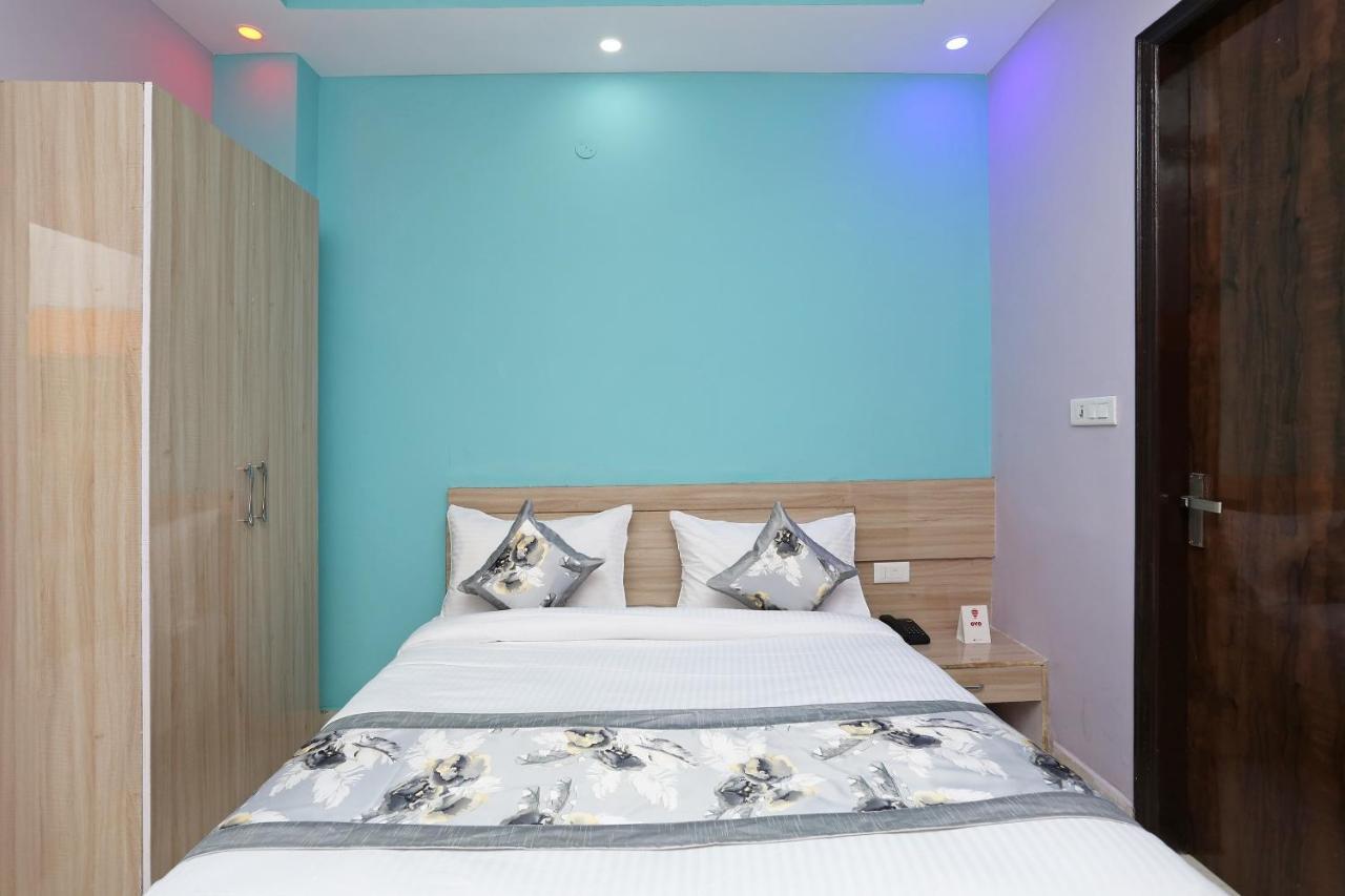 Oyo Rose Residency Near Dwarka Sector 9 Metro Station Hotell New Delhi Eksteriør bilde