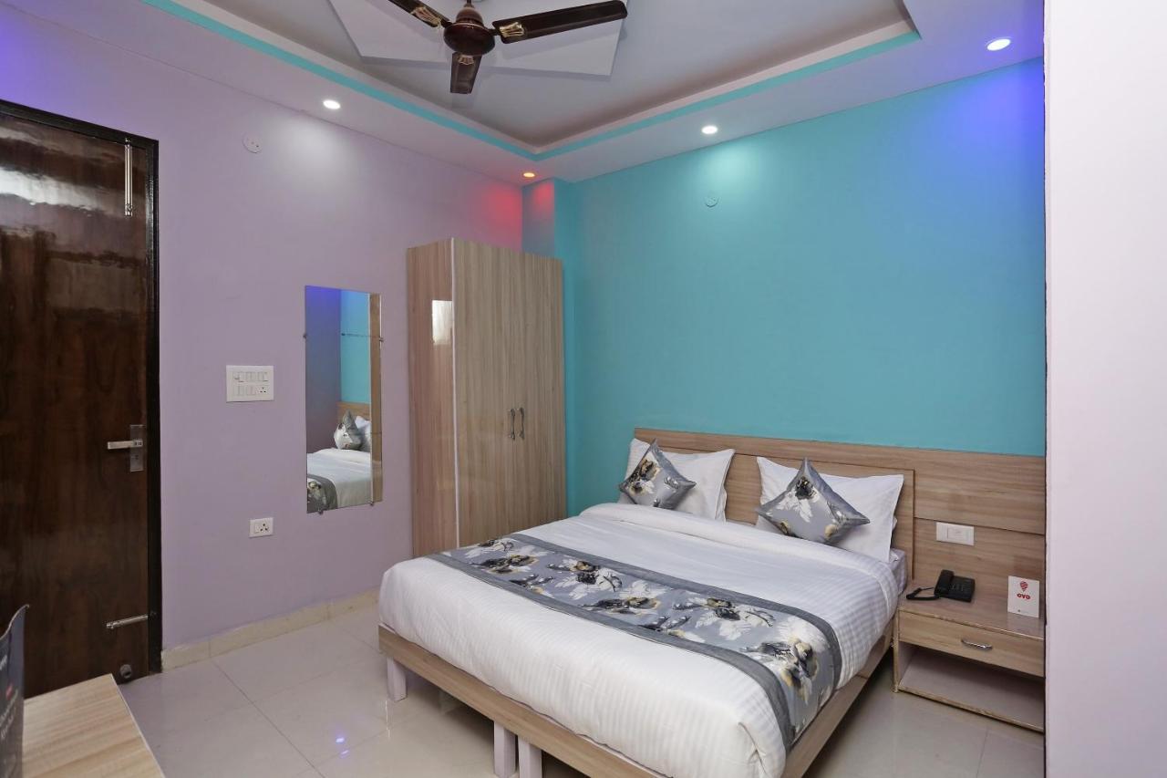Oyo Rose Residency Near Dwarka Sector 9 Metro Station Hotell New Delhi Eksteriør bilde